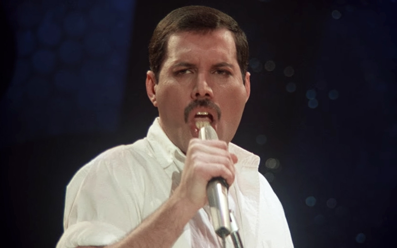 Brian May de Queen's dit que Freddie Mercury n'aurait pas aimé un label queer Brian May de Queen's dit que Freddie Mercury n'aurait pas aimé un label queer