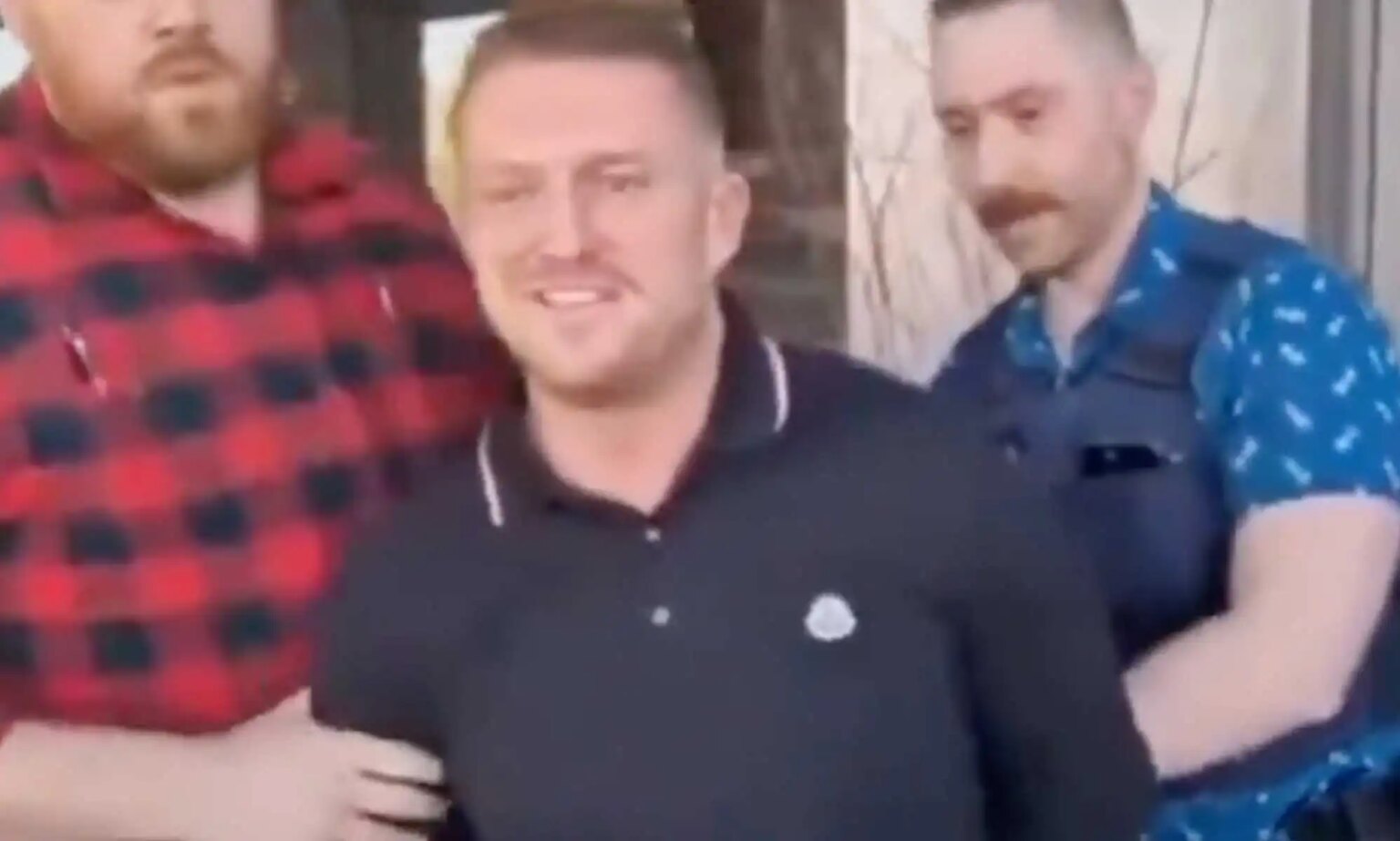 Tommy Robinson : l'ancien chef d'un groupe anti-immigration arrêté pour une infraction présumée en matière d'immigration Tommy Robinson