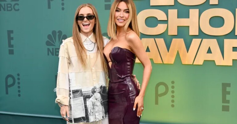 Chrishell Stause (à droite) et G Flip (à gauche) ont dit quelques vérités sur les faits sexuels LGBTQ+.
