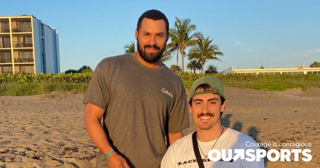 L'entraîneur de la NFL, Kevin Maxen, partage un message émotionnel pour son premier mois de la fierté après son coming-out L'entraîneur de la NFL, Kevin Maxen, partage un message émotionnel pour son premier mois de la fierté après son coming-out