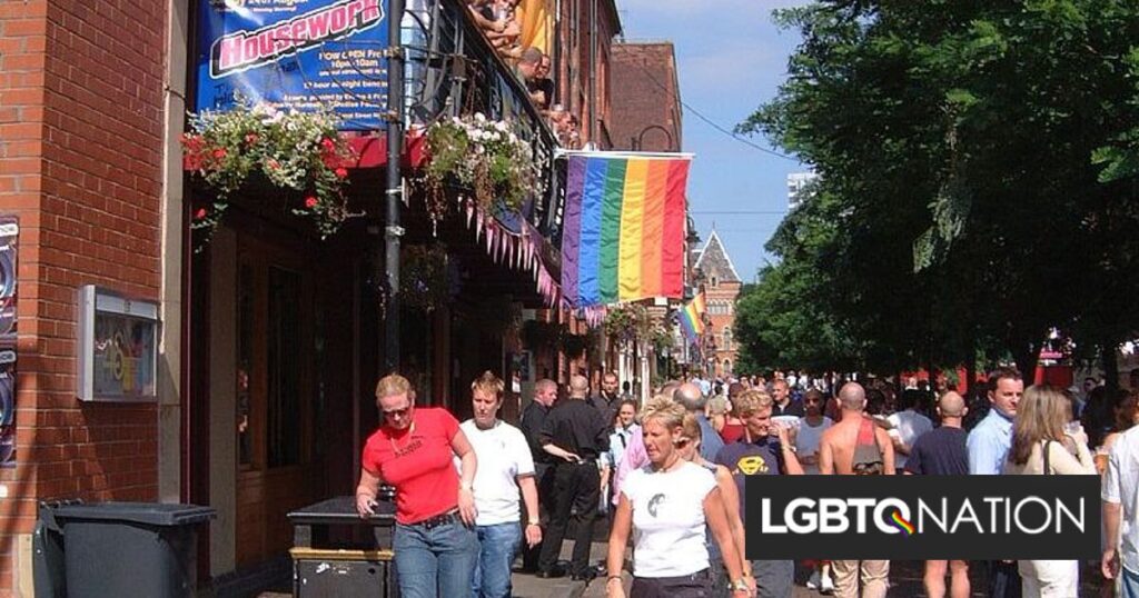 Le « plus vieux bar gay d’Europe » perd son permis d’alcool après une descente de l’immigration Le « plus vieux bar gay d’Europe » perd son permis d’alcool après une descente de l’immigration