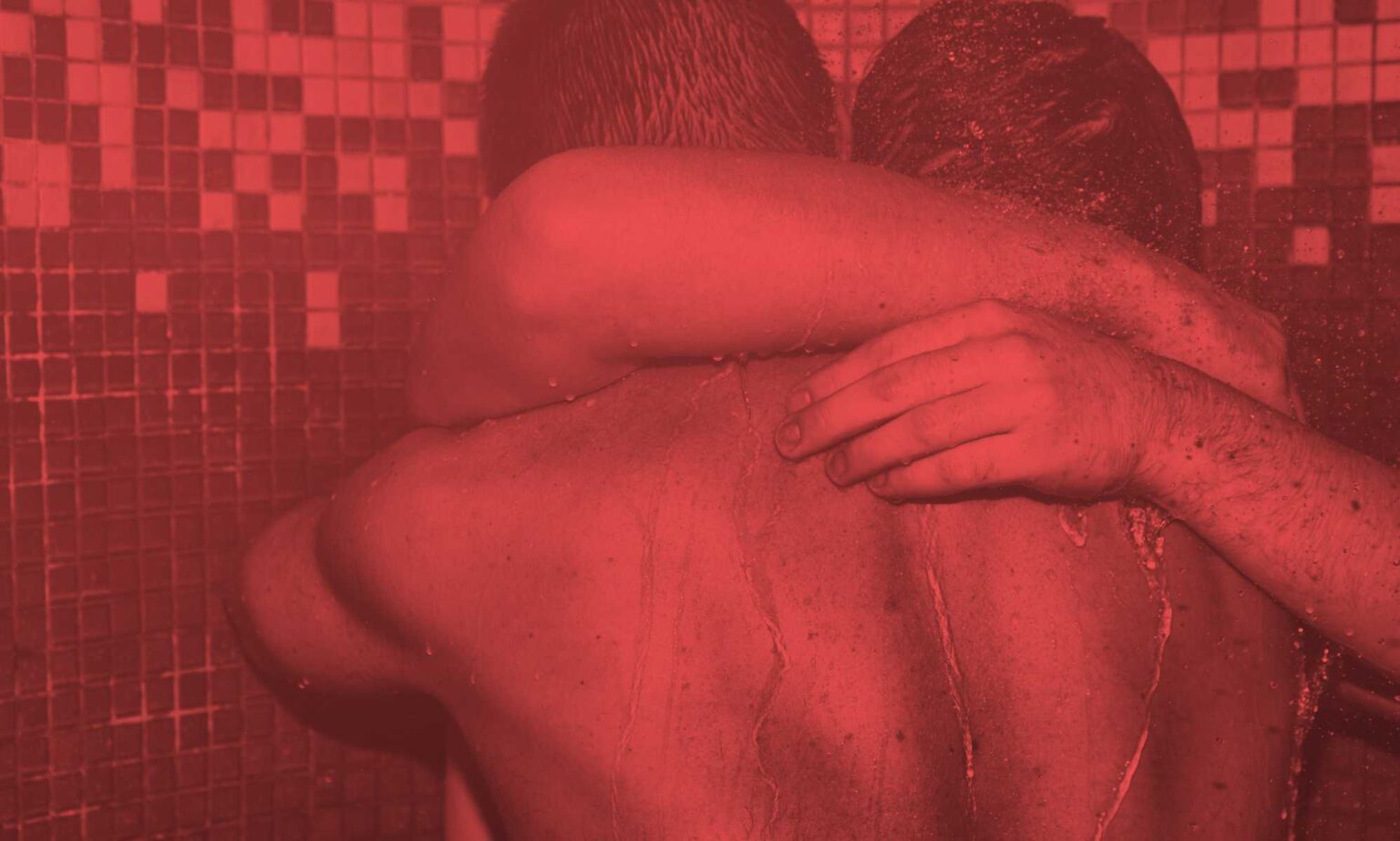 Des homophobes bouleversés après avoir eu soif par accident en regardant une photo porno gay Des homophobes bouleversés après avoir eu soif par accident en regardant une photo porno gay