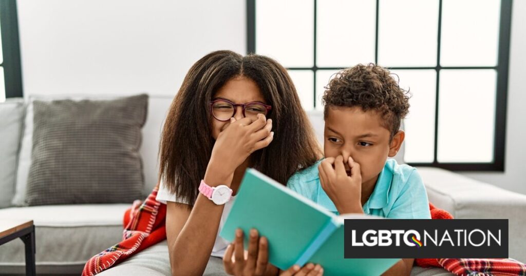 Le chaos s'installe lorsque le comté interdit les livres de bibliothèque sur les « fesses et les pets » Le chaos s'installe lorsque le comté interdit les livres de bibliothèque sur les « fesses et les pets »