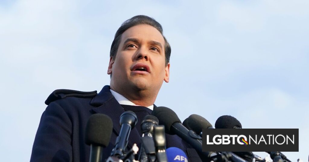 George Santos demande aux homosexuels qui se cachent derrière le placard de faire leur coming out à la RNC : « Vous pouvez être gay et conservateur » George Santos demande aux homosexuels qui se cachent derrière le placard de faire leur coming out à la RNC : « Vous pouvez être gay et conservateur »