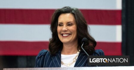 La gouverneure du Michigan, Gretchen Whitmer, signe un projet de loi interdisant la défense contre la « panique gay ou trans »