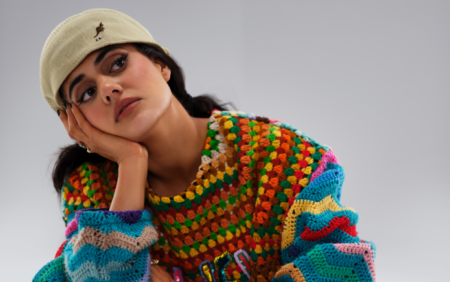 Ayesha Madon, la star de Heartbreak High, révèle sa bisexualité : « Mon premier baiser était avec une fille »