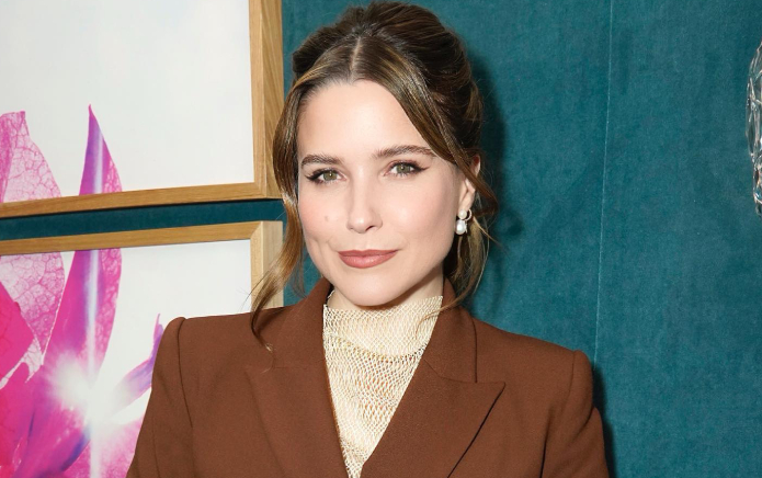 Sophia Bush, la star de One Tree Hill, révèle le moment « ah-ha » qui a déclenché son éveil queer