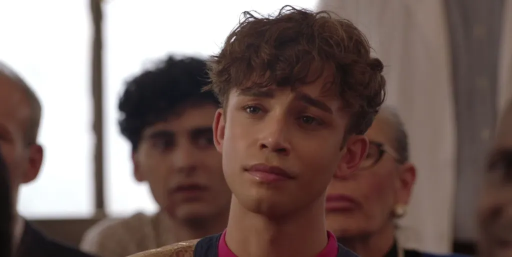 Jeremy McClain dans le rôle de Cubby Wintour dans Pose