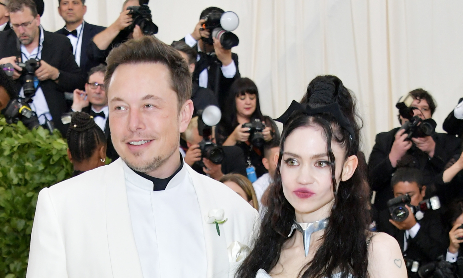 La bataille juridique entre Elon Musk et Grimes au sujet de leurs trois enfants ne semble pas prête de se terminer Elon Musk and Grimes attend the Heavenly Bodies: Fashion & The Catholic Imagination Costume Institute Gala at The Metropolitan Museum of Art