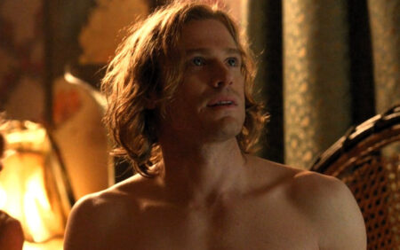 Interview avec le showrunner de Vampire qui taquine le parcours rockstar de Lestat dans la saison 3