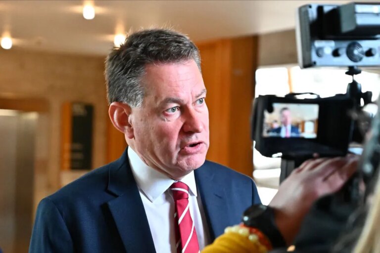 Murdo Fraser, candidat à la direction du Parti conservateur écossais, admet qu'il n'est toujours pas favorable au mariage homosexuel