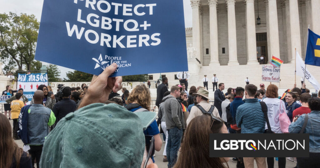 Un candidat affirme qu'on lui a refusé un poste au conseil municipal parce qu'il est gay Un candidat affirme qu'on lui a refusé un poste au conseil municipal parce qu'il est gay
