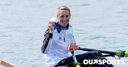 Emma Twigg termine sa carrière olympique épique en aviron avec une médaille d'argent, devant sa femme et son fils à Paris