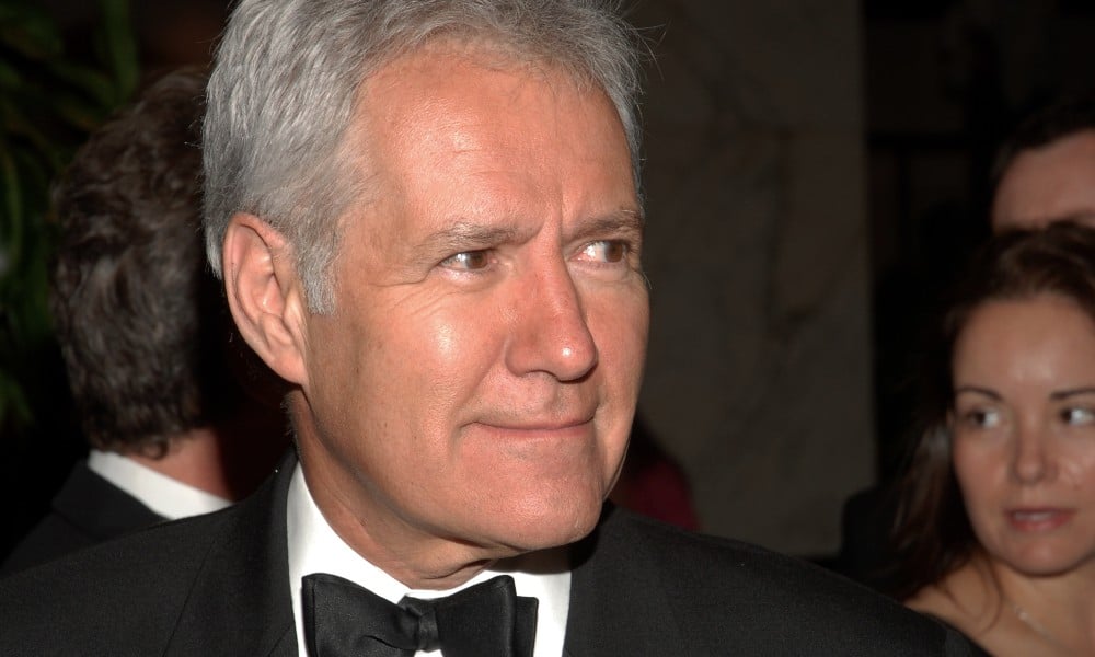 La photo vintage inoubliable d'Alex Trebek en jock strap Alex Trebek on the red carpet