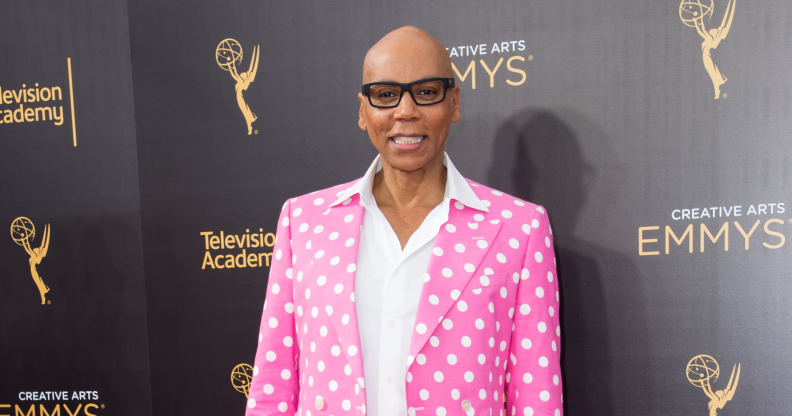 RuPaul partage son « dressing masculin » de deux chambres transformé en un véritable « dressing masculin », donnant du fil à retordre à Hannah Montana RuPaul Charles