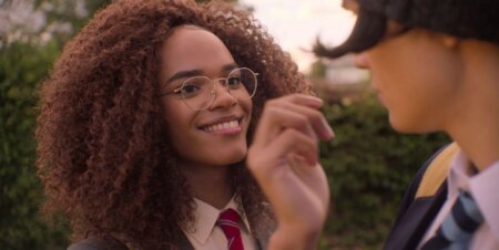 Yasmin Finney as Elle Argent in Heartstopper
