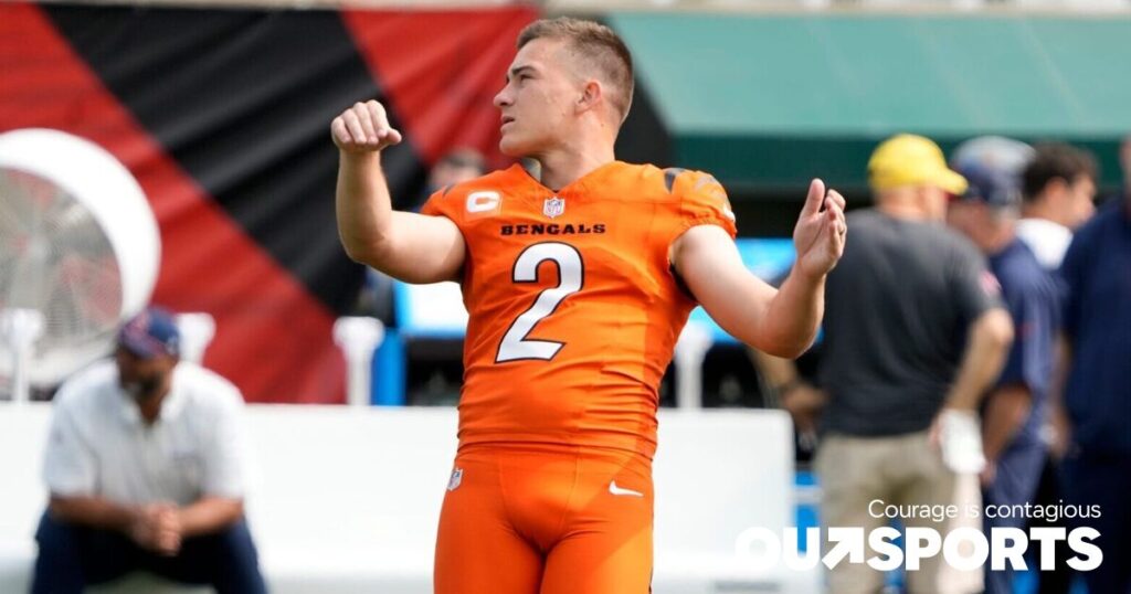 Le subreddit « NFL bulges » laisse peu de place à l'imagination, et les gays n'en ont jamais assez Le subreddit « NFL bulges » laisse peu de place à l'imagination, et les gays n'en ont jamais assez