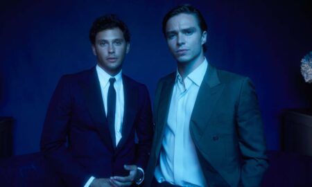 « Monstres : L'histoire de Lyle et Erik Menendez » est diffusé sur Netflix – Découvrez les superbes portraits des acteurs !