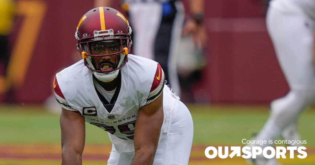 Le dirigeant de la NFL qui a qualifié les joueurs de hip-hop et les joueurs noirs d'« homophobes » a été suspendu par son équipe Le dirigeant de la NFL qui a qualifié les joueurs de hip-hop et les joueurs noirs d'« homophobes » a été suspendu par son équipe