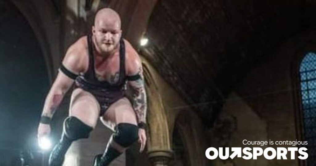 Le lutteur professionnel Jason Joshua pensait qu'il serait mort. Il vit désormais un « temps bonus », ce qui le mène au grand événement de ce week-end. Le lutteur professionnel Jason Joshua pensait qu'il serait mort. Il vit désormais un « temps bonus », ce qui le mène au grand événement de ce week-end.