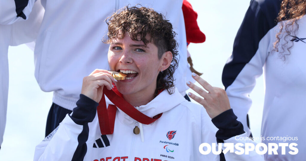 Trois médailles d'or en aviron pour des athlètes homosexuels aux Jeux paralympiques, Lauren Rowles en remportant trois médailles consécutives Trois médailles d'or en aviron pour des athlètes homosexuels aux Jeux paralympiques, Lauren Rowles en remportant trois médailles consécutives