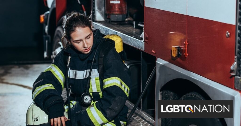 Une pompière lesbienne pourrait obtenir 1,3 million de dollars pour avoir subi 21 ans de harcèlement choquant Une pompière lesbienne pourrait obtenir 1,3 million de dollars pour avoir subi 21 ans de harcèlement choquant