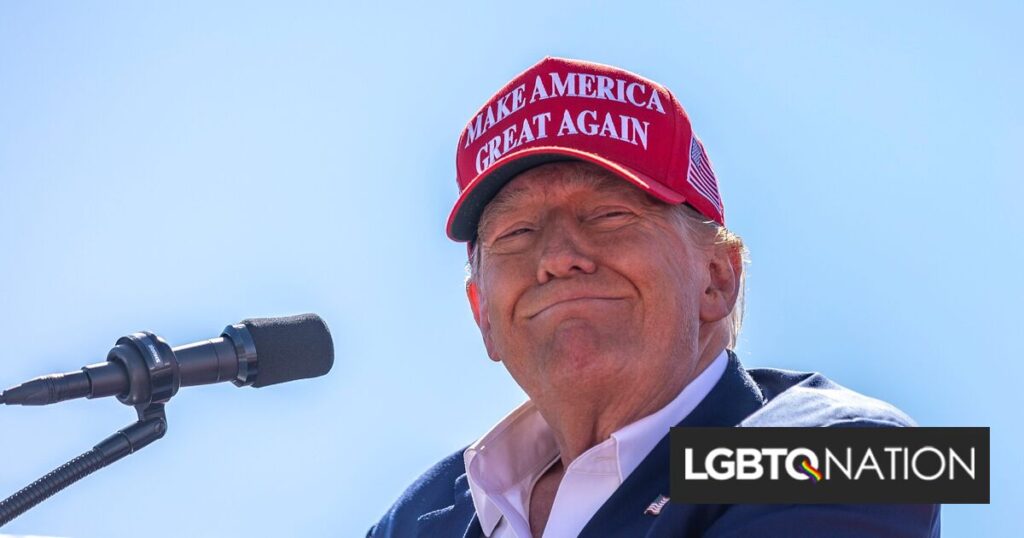 Donald Trump qualifié de « maniaque psychotique » pour avoir répandu des mensonges insensés sur les enfants trans Donald Trump qualifié de « maniaque psychotique » pour avoir répandu des mensonges insensés sur les enfants trans