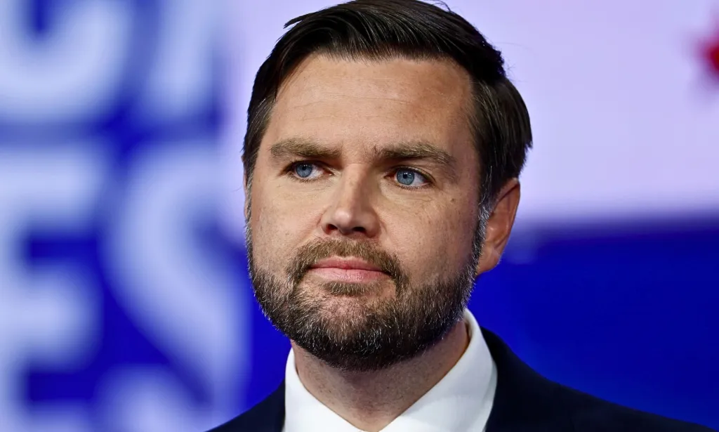 JD Vance lors du débat vice-présidentiel en 2024.