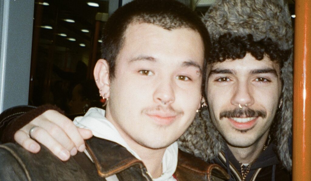 Des applications aux pommes de terre alphabétiques : une histoire d’amour queer Des applications aux pommes de terre alphabétiques : une histoire d’amour queer