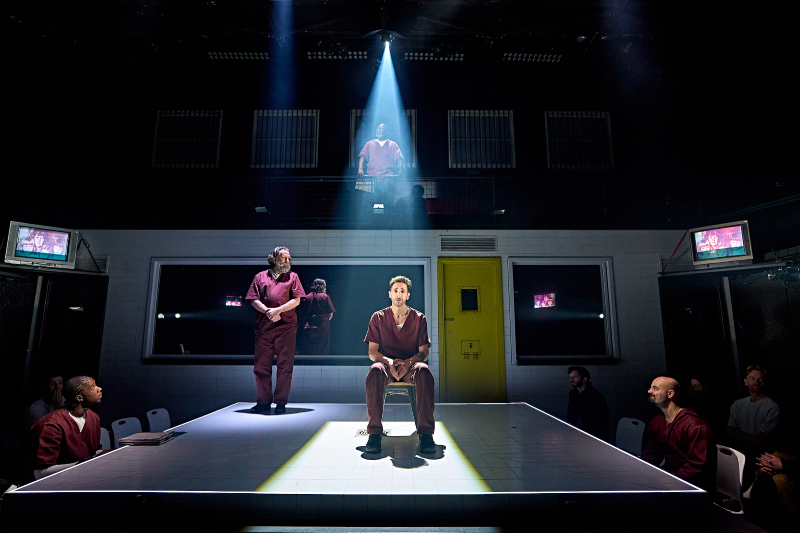 Adrien Brody est complètement captivant dans la nouvelle pièce captivante The Fear of 13 – critique Adrien Brody est complètement captivant dans la nouvelle pièce captivante The Fear of 13 – critique