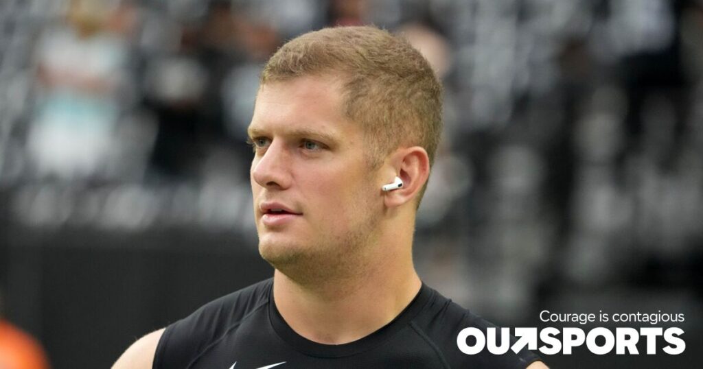 La NFL fait un don de 100 000 $ pour honorer un joueur gay à l'occasion de la Journée nationale du coming-out La NFL fait un don de 100 000 $ pour honorer un joueur gay à l'occasion de la Journée nationale du coming-out