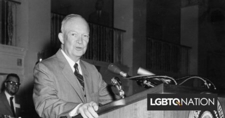 La panique transgenre de Donald Trump pourrait coûter des vies. Il suffit de regarder la Lavender Scare.