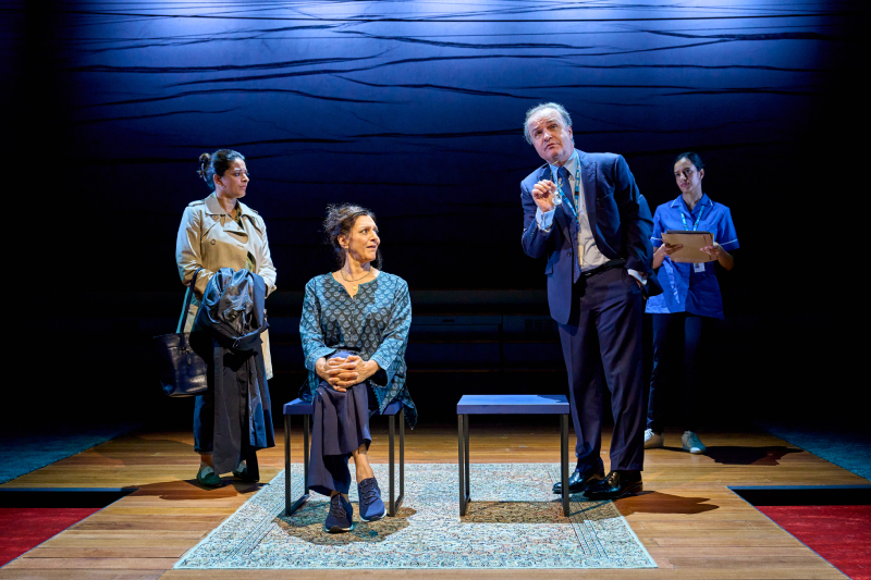 Meera Syal joue dans une nouvelle pièce d’une beauté douloureuse A Tupperware of Ashes – critique Meera Syal joue dans une nouvelle pièce d’une beauté douloureuse A Tupperware of Ashes – critique