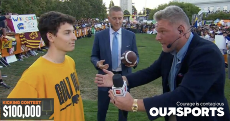 Sans sommeil, sans lacets et seulement un beignet, le nerd de Cal Daniel Villasenor a atteint un field goal ESPN de 100 000 $ pour les âges