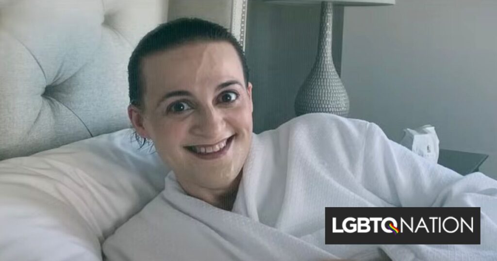 Une célèbre écrivaine lesbienne a menti pendant des années sur son cancer. Elle s'est finalement excusée. Une célèbre écrivaine lesbienne a menti pendant des années sur son cancer. Elle s'est finalement excusée.