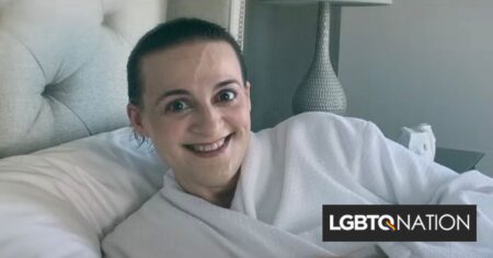 Une célèbre écrivaine lesbienne a menti pendant des années sur son cancer. Elle s'est finalement excusée.