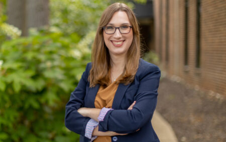 Sarah McBride entre dans l'histoire en tant que première personne trans élue au Congrès américain