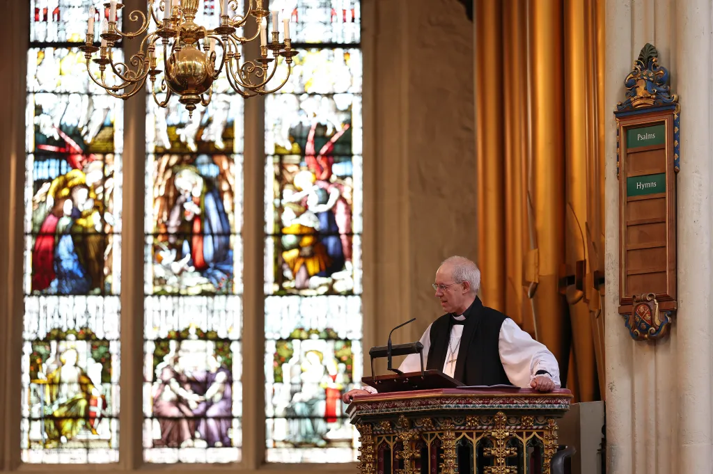 L'archevêque de Cantorbéry Justin Welby prend la parole lors d'un service organisé pour le nouveau Parlement britannique à l'abbaye de Westminster