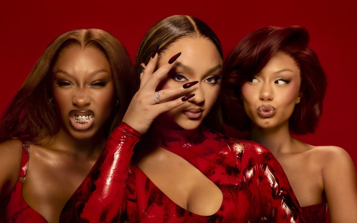 « Nous sommes alliés, bébé ! » : FLO sur Access All Areas, les fans LGBTQIA+ et le « réapprovisionnement des mauvaises salopes » « Nous sommes alliés, bébé ! » : FLO sur Access All Areas, les fans LGBTQIA+ et le « réapprovisionnement des mauvaises salopes »