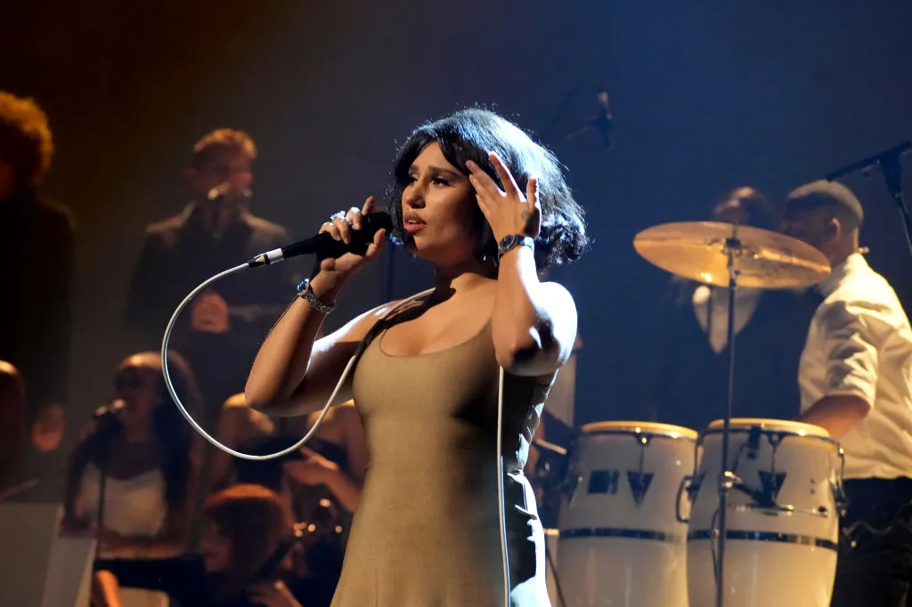 All Points East annonce d'énormes actes de soutien pour le spectacle de Raye All Points East announces huge support acts for Raye