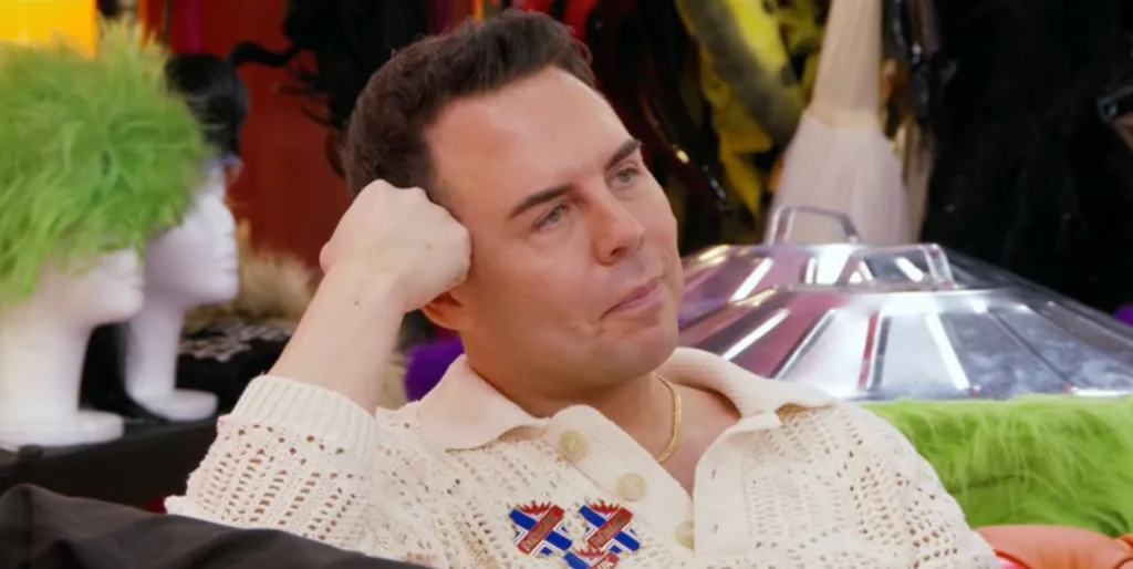 La Voix a l'air agacée dans le récent épisode de la saison 6 de Drag Race UK