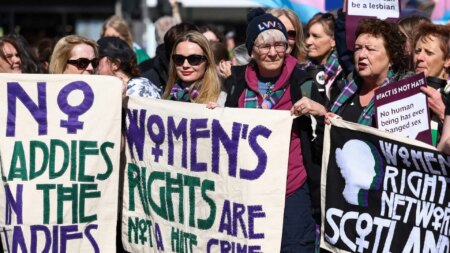 La Cour suprême entendra une affaire sur la définition d'une femme