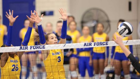 L'État de Boise déclare forfait pour son match de volley-ball contre l'État de San José à cause d'un joueur « trans »