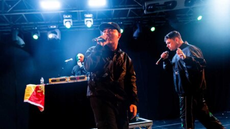 Kneecap members performing