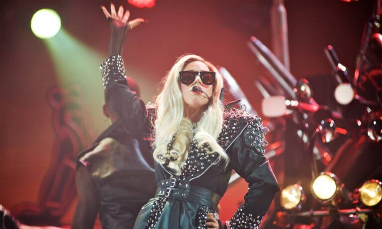 Lady Gaga en tête d'affiche de Coachella 2025 – Charlie XCX, Green Day et plus encore !
