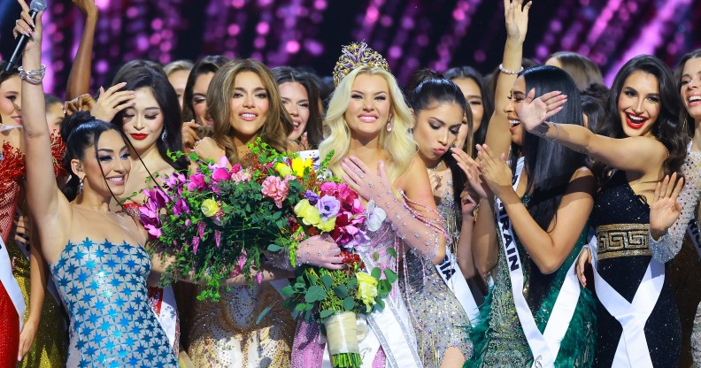 Les fanatiques utilisent la gagnante de Miss Univers de cette année pour alimenter la guerre contre le « réveil » Miss Univers 2024.