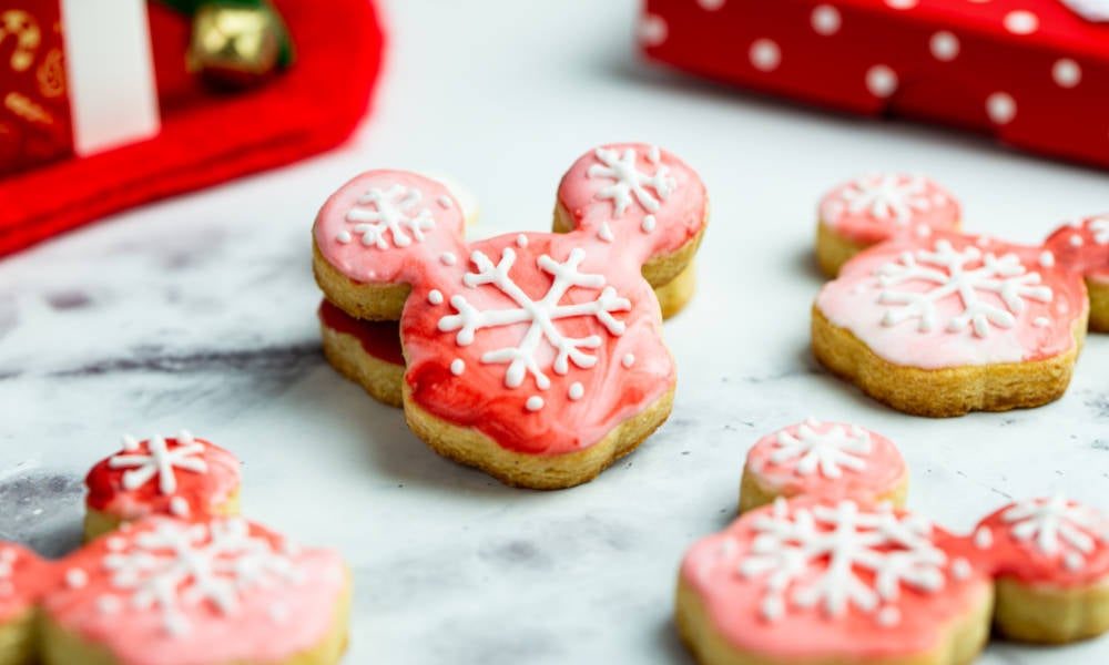 Disneyland éblouit avec la joie des fêtes : votre guide de divertissement 2024 Disneyland éblouit avec la joie des fêtes : votre guide de divertissement 2024