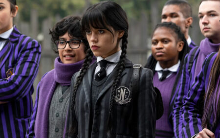 Mercredi : Netflix confirme que le tournage de la saison 2 est terminé avec une nouvelle photo effrayante