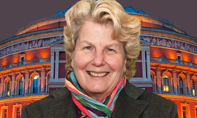 Sandi Toksvig : Les personnes anti-trans n'ont pas d'amis trans