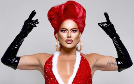 L'icône de Drag Race UK, Michael Marouli, prouve pourquoi elle est la drag queen ultime avec sa tournée Christmas Roast - critique